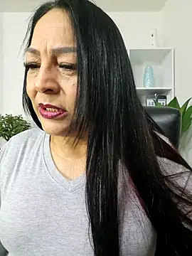 Snapshot of Gina_Myers chatting on May 10, 2026, 3:44 am Gina Myers online show from May 10, 2026, 3:44 am