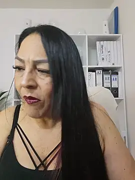 Snapshot of Gina_Myers chatting on May 15, 2026, 4:19 am Gina Myers online show from May 15, 2026, 4:19 am