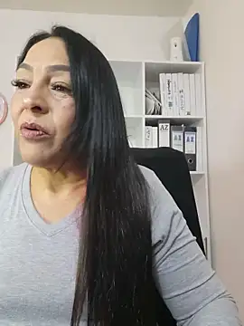 Snapshot of Gina_Myers chatting on June 9, 2026, 3:18 am Gina Myers online show from June 9, 2026, 3:18 am
