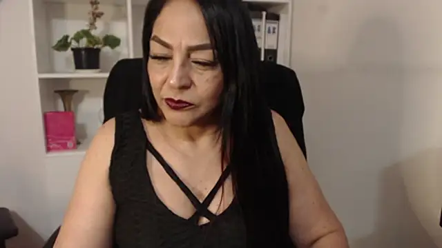 Snapshot of Gina_Myers chatting on June 19, 2026, 3:33 am Gina Myers online show from June 19, 2026, 3:33 am
