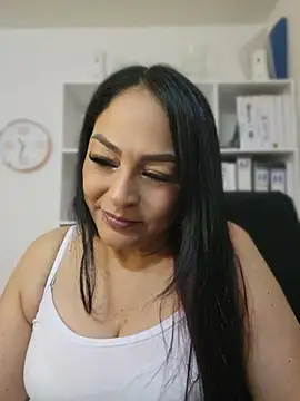 Gina Myers online show from July 10, 2026, 3:33 am