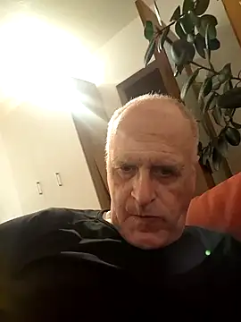 Snapshot of Milkasahne64 chatting on October 29, 2025, 5:58 pm Milkasahne64 online show from October 29, 2025, 5:58 pm