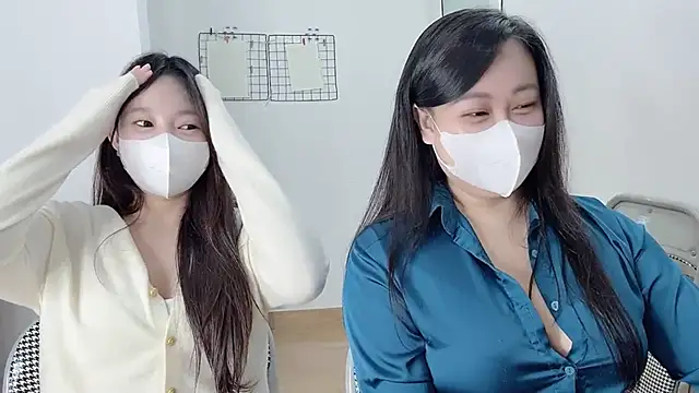 Snapshot of Bamboo_Swetie chatting on January 12, 2026, 4:01 pm Bamboo Swetie online show from January 12, 2026, 4:01 pm