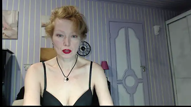 Snapshot of Marquise555 chatting on November 8, 2025, 4:40 pm Marquise555 online show from November 8, 2025, 4:40 pm