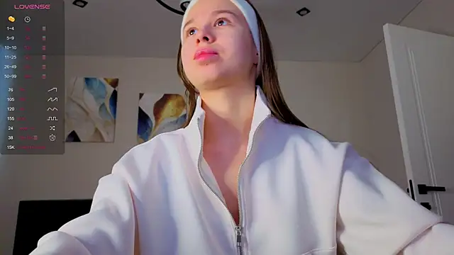 Snapshot of Dream_emma chatting on October 6, 2025, 6:22 am Dream emma online show from October 6, 2025, 6:22 am