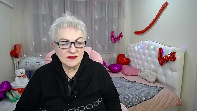 KayleSmoll online show from February 12, 2025, 2:03 am