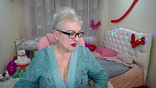 KayleSmoll online show from February 21, 2025, 7:54 pm