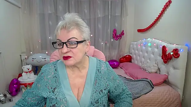 KayleSmoll online show from February 28, 2025, 7:46 pm