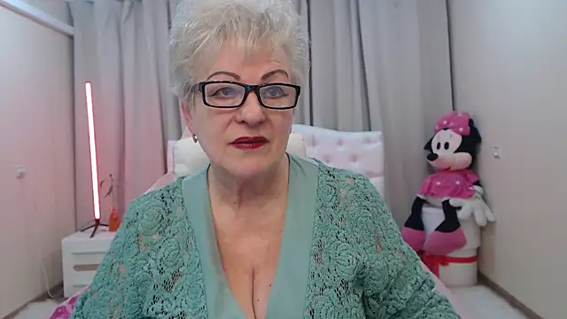 KayleSmoll online show from May 1, 2026, 6:34 pm