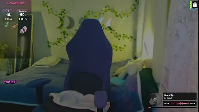 Snapshot of -LinaLove- chatting on November 21, 2025, 6:28 pm -LinaLove- online show from November 21, 2025, 6:28 pm