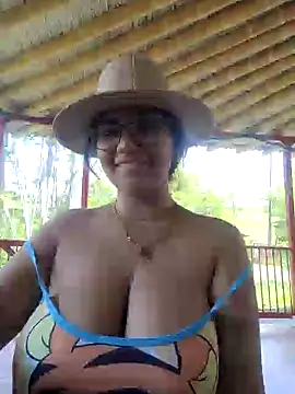 Sofythom1 online show from December 18, 2024, 4:17 pm