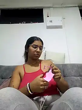 Sofythom1 online show from October 25, 2025, 1:35 am