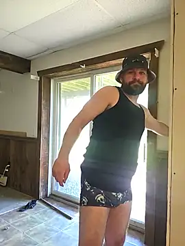 localwhtboyy online show from August 4, 2026, 1:03 pm