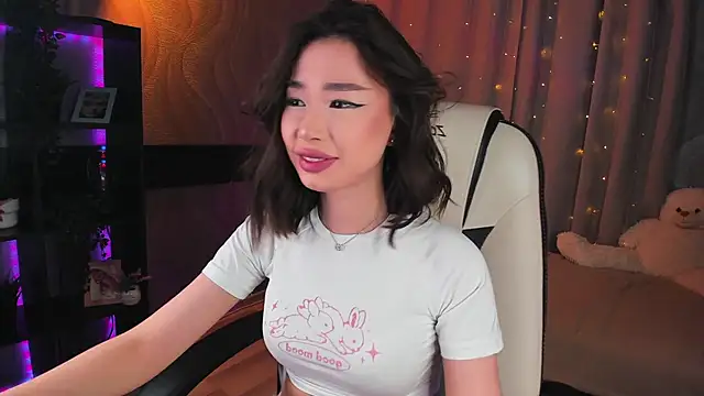 Snapshot of sensualily chatting on March 8, 2025, 5:01 pm sensualily online show from March 8, 2025, 5:01 pm