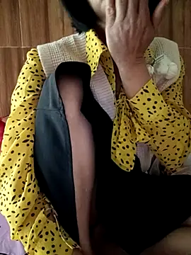 YunLem online show from November 20, 2025, 6:13 am