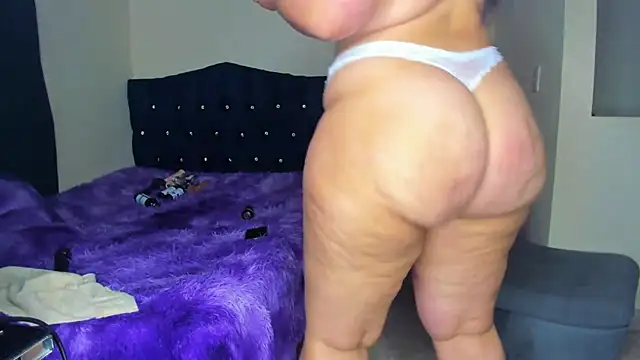 scarlet tommy online show from March 22, 2025, 11:09 pm