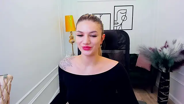 SelenaeMoore online show from January 13, 2026, 3:45 am