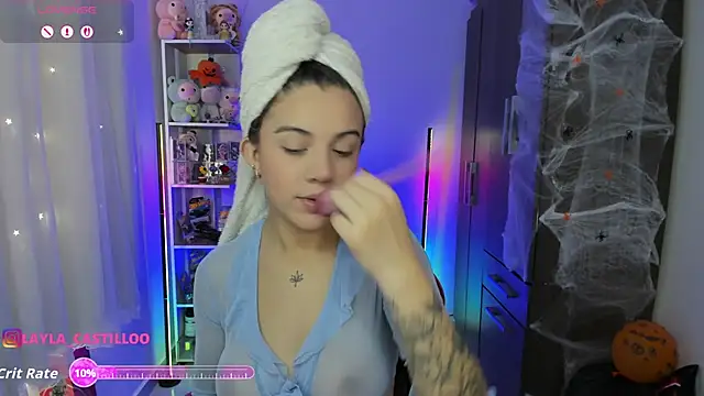 Layla castilloo online show from November 4, 2025, 3:33 pm