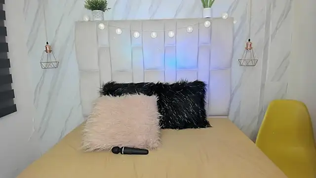 Esteff  o2 online show from February 25, 2025, 7:36 pm