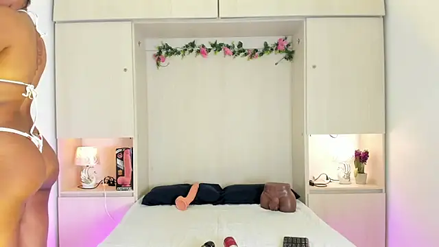 KendallRosse1 online show from December 5, 2025, 11:52 am