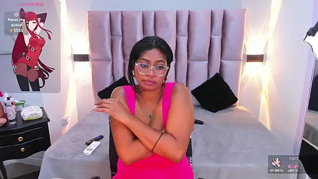 LAYLATAYLOR  online show from February 19, 2025, 1:39 pm