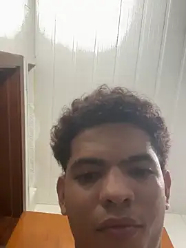 Snapshot of RDbruto chatting on December 27, 2024, 1:32 am RDbruto online show from December 27, 2024, 1:32 am