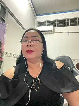 NDith online show from November 11, 2025, 2:06 pm