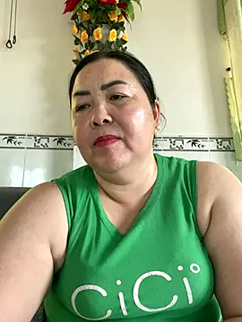 Snapshot of NDith chatting on December 16, 2025, 10:09 am NDith online show from December 16, 2025, 10:09 am