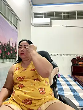 Snapshot of NDith chatting on January 8, 2026, 12:02 am NDith online show from January 8, 2026, 12:02 am