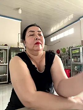 Snapshot of NDith chatting on January 11, 2026, 1:32 am NDith online show from January 11, 2026, 1:32 am