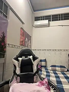 Snapshot of NDith chatting on February 13, 2026, 9:55 pm NDith online show from February 13, 2026, 9:55 pm