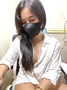 Snapshot of lyna_bl chatting on March 8, 2025, 1:25 pm lyna bl online show from March 8, 2025, 1:25 pm