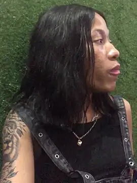 Snapshot of Kylie_Hairy_Bbc chatting on December 20, 2024, 9:50 pm Kylie Hairy Bbc online show from December 20, 2024, 9:50 pm