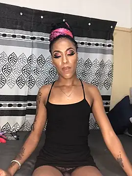 Snapshot of Kylie_Hairy_Bbc chatting on February 24, 2025, 2:08 am Kylie Hairy Bbc online show from February 24, 2025, 2:08 am