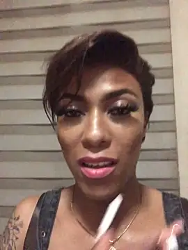 Snapshot of Kylie_Hairy_Bbc chatting on October 5, 2025, 12:53 am Kylie Hairy Bbc online show from October 5, 2025, 12:53 am