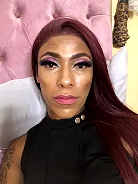 Snapshot of Kylie_Hairy_Bbc chatting on December 5, 2025, 3:15 am Kylie Hairy Bbc online show from December 5, 2025, 3:15 am