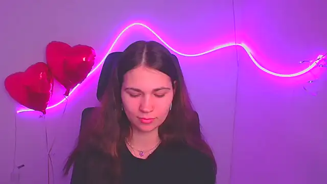 Loon Amore online show from March 3, 2025, 8:00 pm