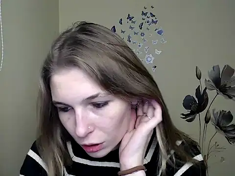 Snapshot of StrangerGi chatting on December 13, 2024, 7:10 pm StrangerGi online show from December 13, 2024, 7:10 pm