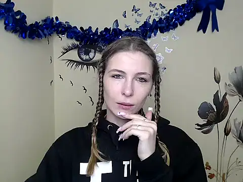 Snapshot of StrangerGi chatting on January 16, 2025, 1:04 pm StrangerGi online show from January 16, 2025, 1:04 pm