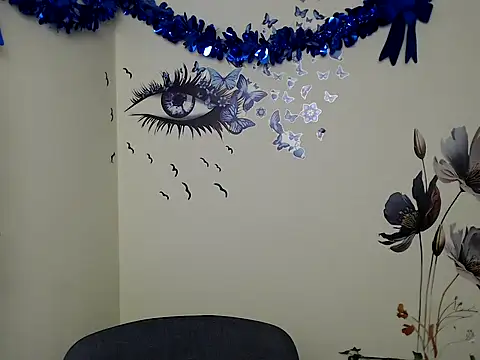 Snapshot of StrangerGi chatting on February 13, 2025, 6:52 am StrangerGi online show from February 13, 2025, 6:52 am