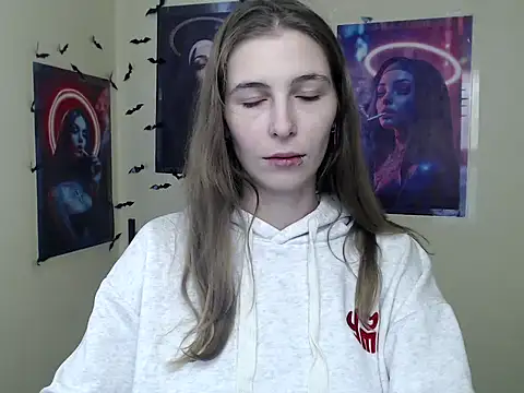 Snapshot of StrangerGi chatting on November 28, 2025, 7:11 am StrangerGi online show from November 28, 2025, 7:11 am