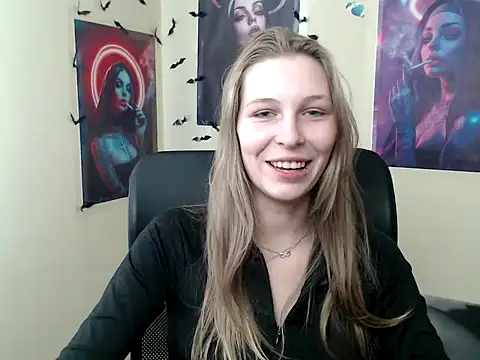 Snapshot of StrangerGi chatting on April 17, 2026, 11:57 am StrangerGi online show from April 17, 2026, 11:57 am