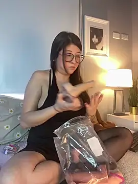 Snapshot of hannaasweet chatting on February 11, 2025, 4:46 pm hannaasweet online show from February 11, 2025, 4:46 pm