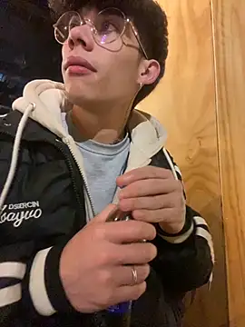 Snapshot of thiagomurphyy chatting on November 13, 2025, 1:59 am thiagomurphyy online show from November 13, 2025, 1:59 am