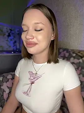 Snapshot of bunnyrich chatting on December 15, 2024, 11:20 pm bunnyrich online show from December 15, 2024, 11:20 pm