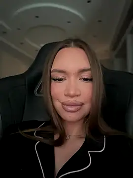 Snapshot of bunnyrich chatting on December 5, 2025, 9:18 am bunnyrich online show from December 5, 2025, 9:18 am