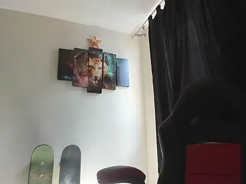 liiarosex online show from June 1, 2026, 6:53 pm