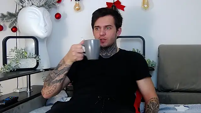 Snapshot of CarterCole chatting on December 26, 2024, 7:35 am CarterCole online show from December 26, 2024, 7:35 am