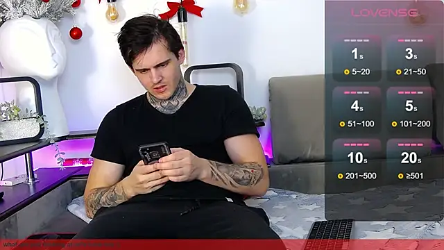 Snapshot of CarterCole chatting on December 28, 2024, 1:49 pm CarterCole online show from December 28, 2024, 1:49 pm