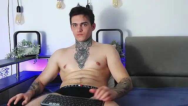 Snapshot of CarterCole chatting on February 1, 2025, 4:44 pm CarterCole online show from February 1, 2025, 4:44 pm